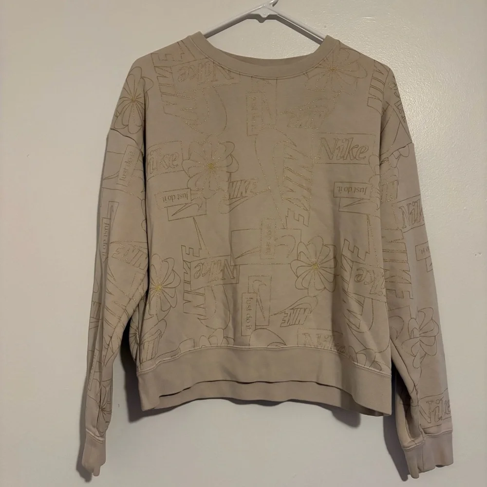 Nike Graphic all over sweatshirt Gold Accents crewneck M‎
